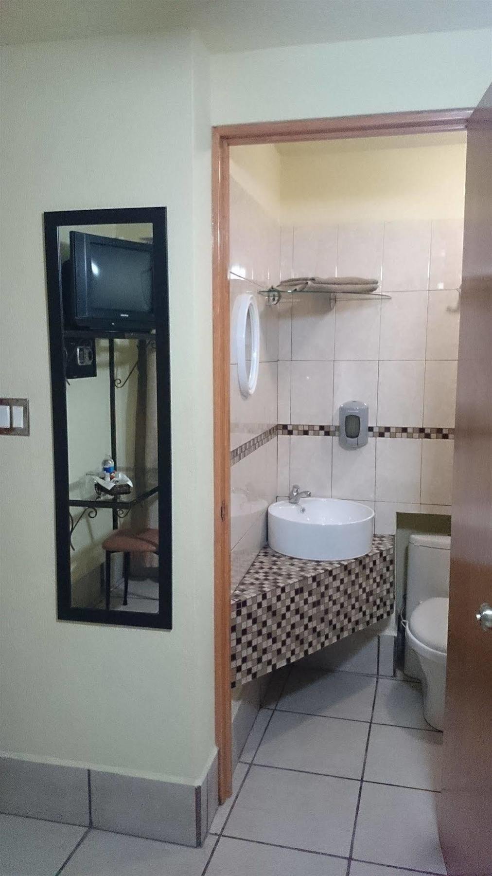 Hotel 1973 San Luis Potosi Bagian luar foto