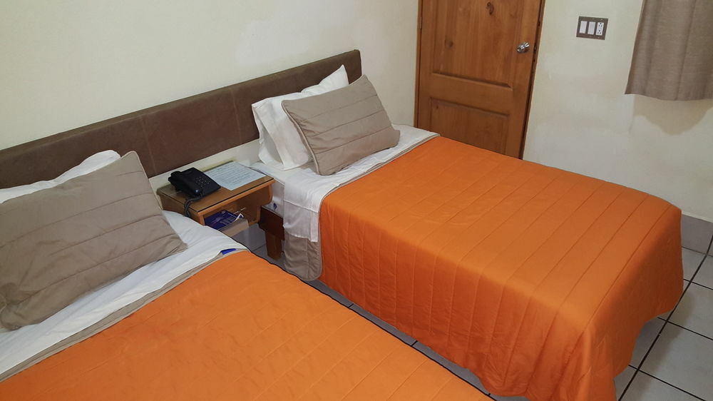 Hotel 1973 San Luis Potosi Bagian luar foto